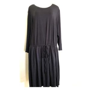Black Long Sleeve Pleated Waist Tie Dress